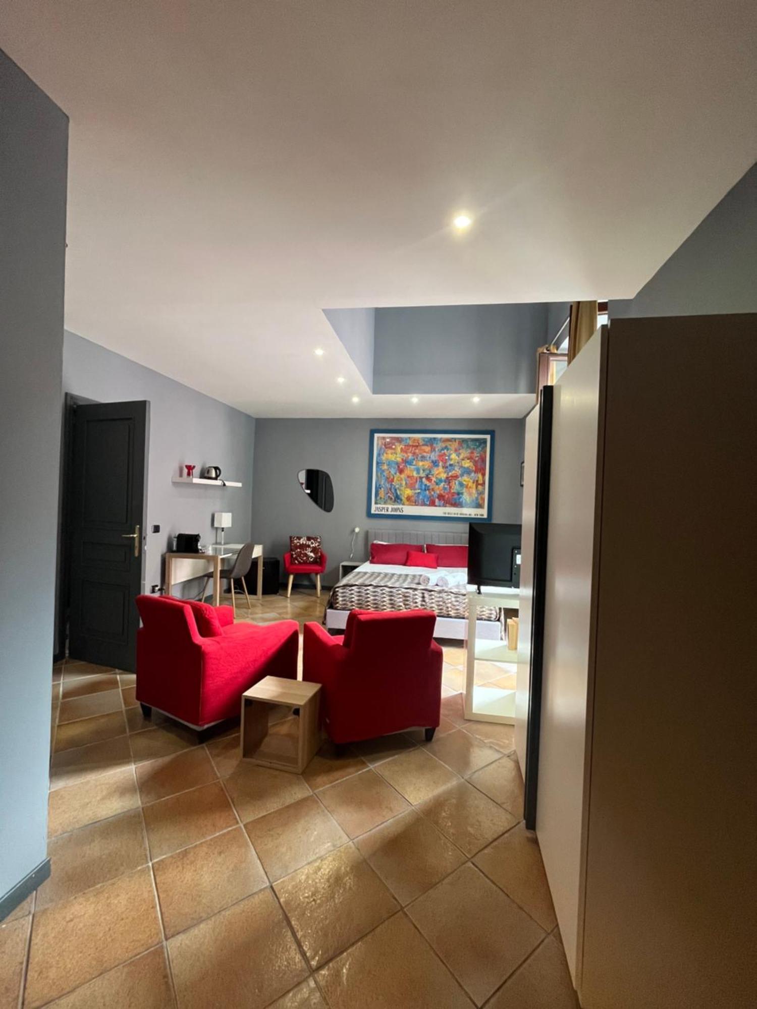 Naples Luxury Suites B&B Экстерьер фото