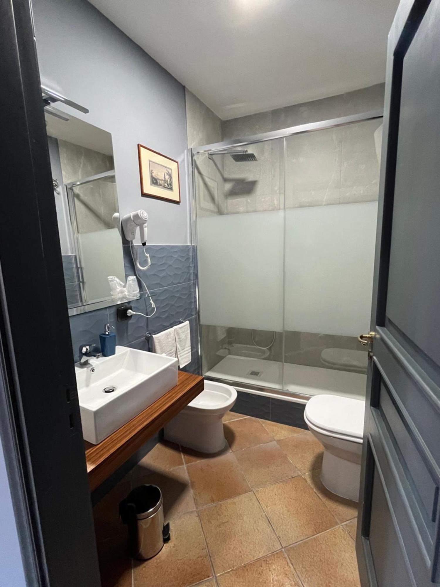 Naples Luxury Suites B&B Экстерьер фото