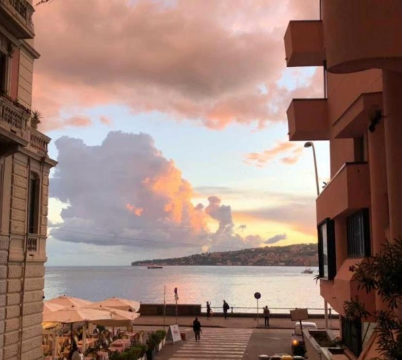 Naples Luxury Suites B&B Экстерьер фото