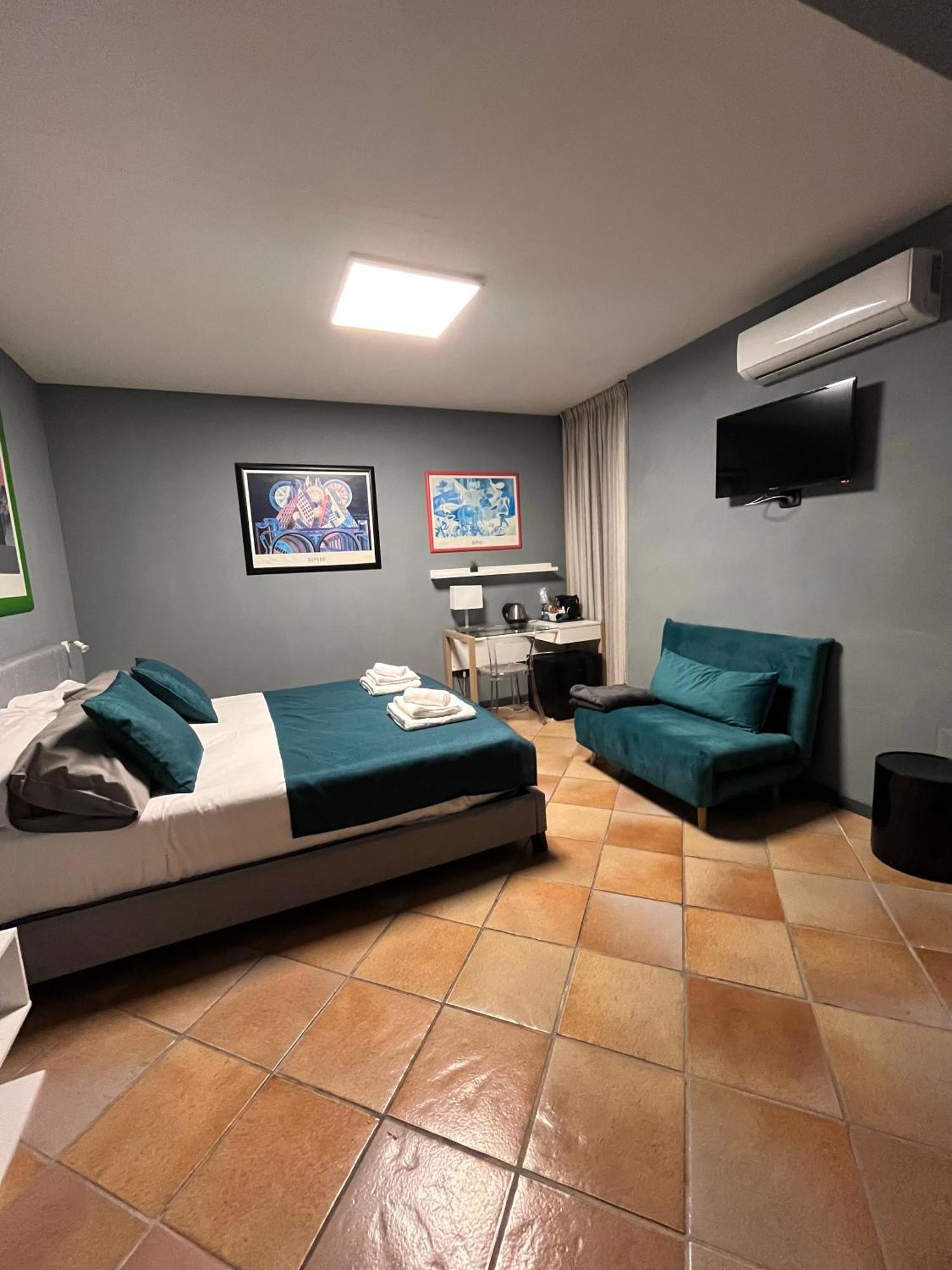 Naples Luxury Suites B&B Экстерьер фото